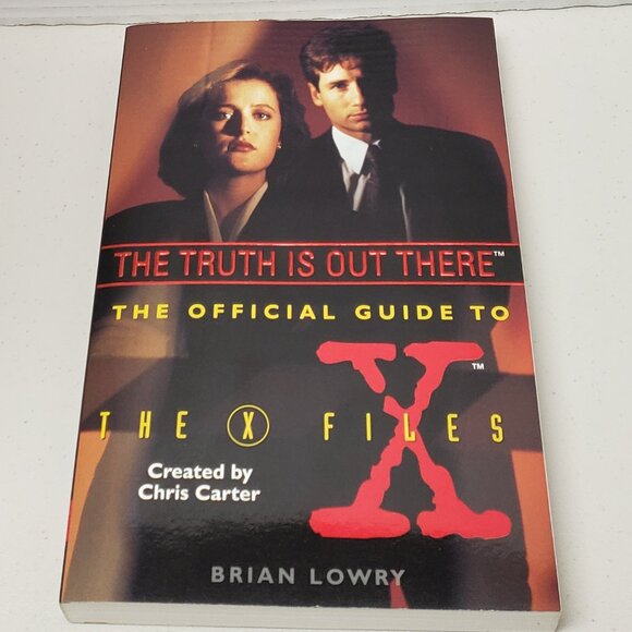 The Official Guide To The X-Files - Picture 1 of 6